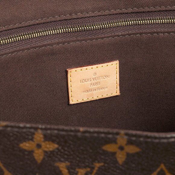 Louis Vuitton Menilmontant MM Monogram Canvas Messenger Bag - Picture 11 of 12